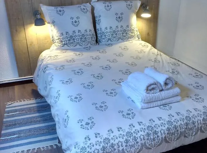 Les Sapins Bed & Breakfast 3*